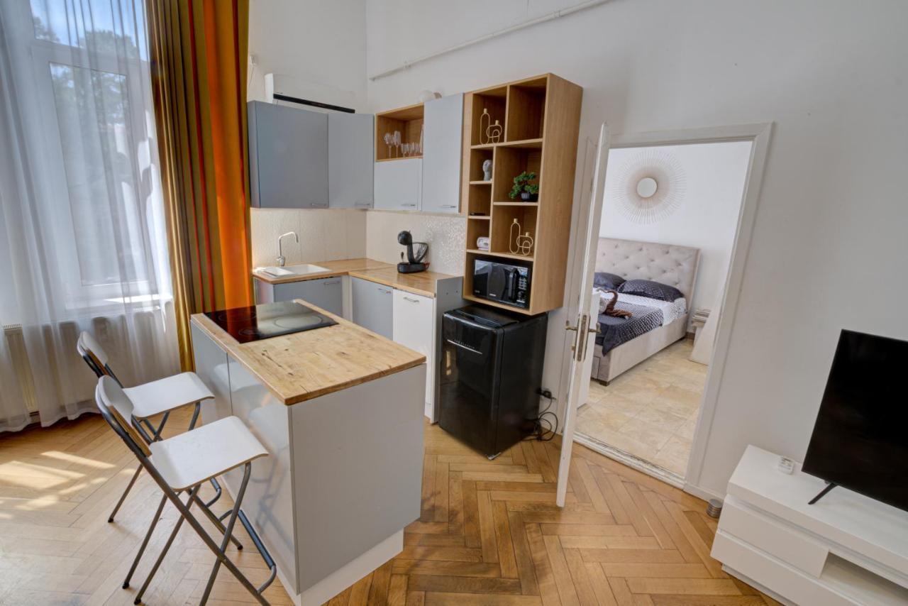 Ultracentral Cozy Apartment On Calea Victoriei With Amazing View Bucarest Extérieur photo