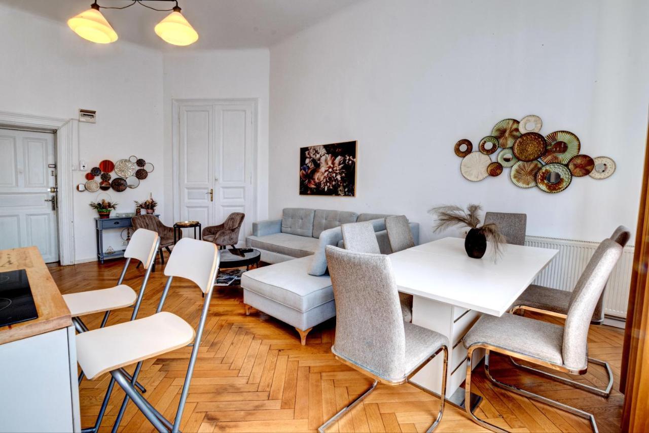 Ultracentral Cozy Apartment On Calea Victoriei With Amazing View Bucarest Extérieur photo