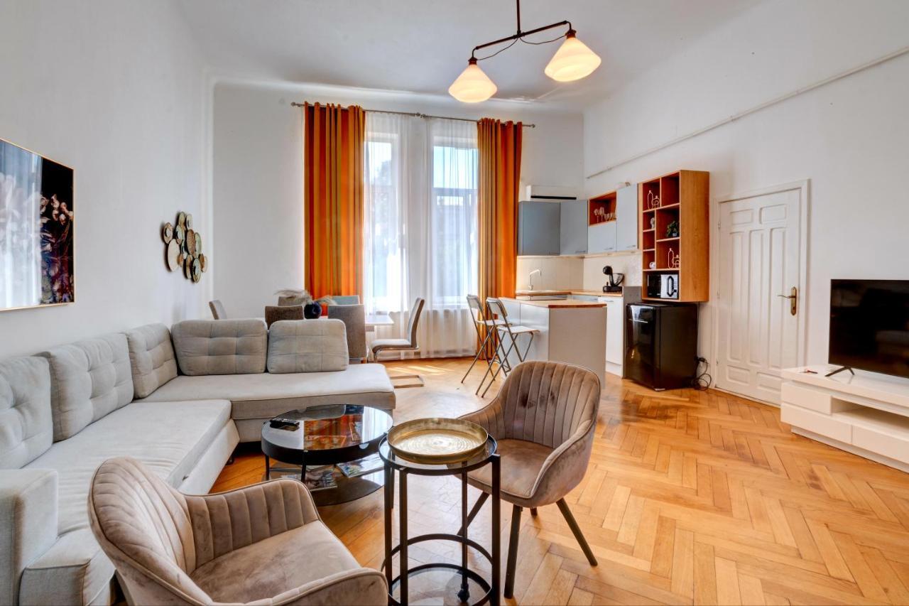 Ultracentral Cozy Apartment On Calea Victoriei With Amazing View Bucarest Extérieur photo